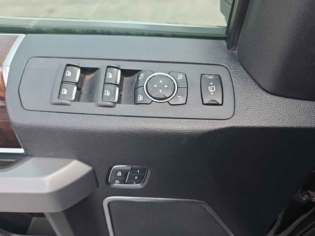 Used 2017 Ford F250 Platinum w/ Platinum Ultimate Package image 15