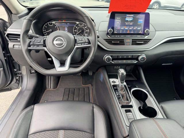 Used 2025 Nissan Altima 2.5 SR AWD/4WD image 17