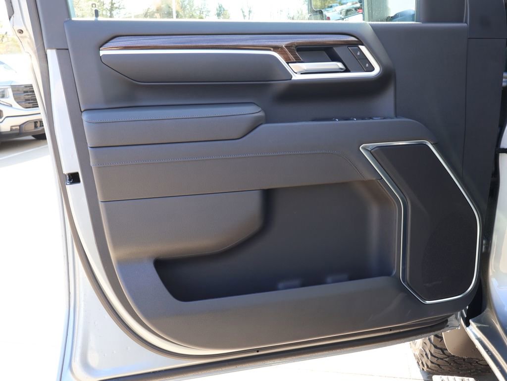 New 2026 Chevrolet Silverado 2500 LT image 12