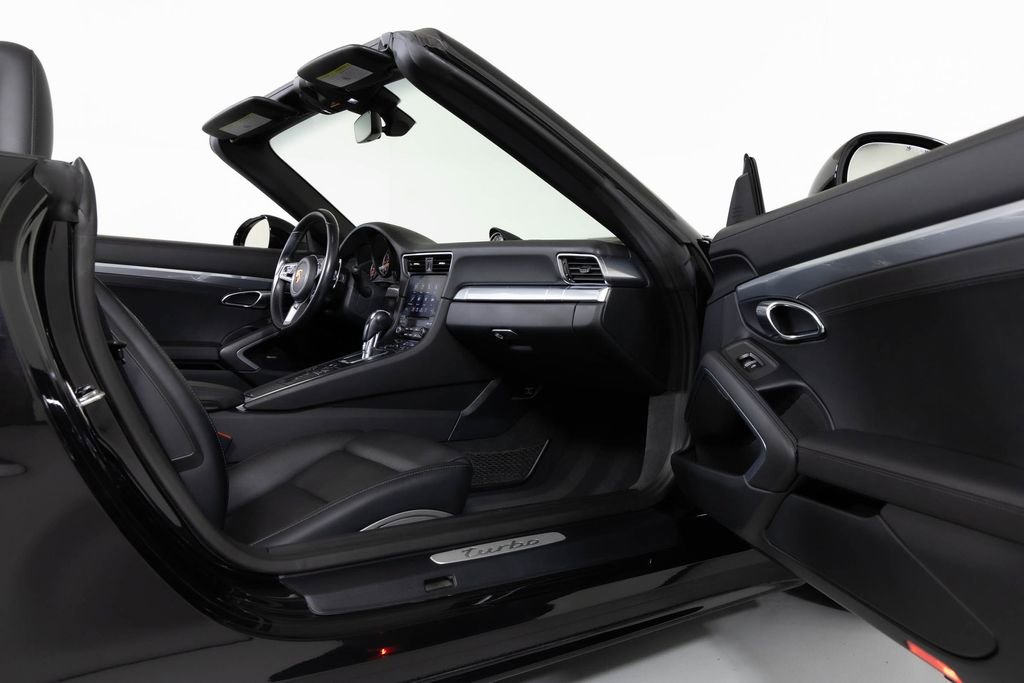 Used 2019 Porsche 911 Turbo image 37