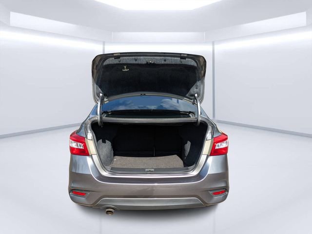 Used 2017 Nissan Sentra SR w/ SR Midnight Edition FWD image 12