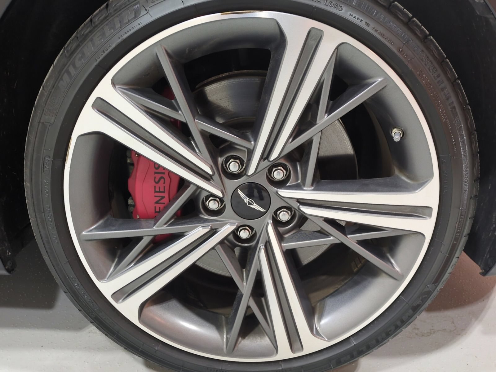 Certified 2025 Genesis G70 3.3T Advanced AWD/4WD image 9