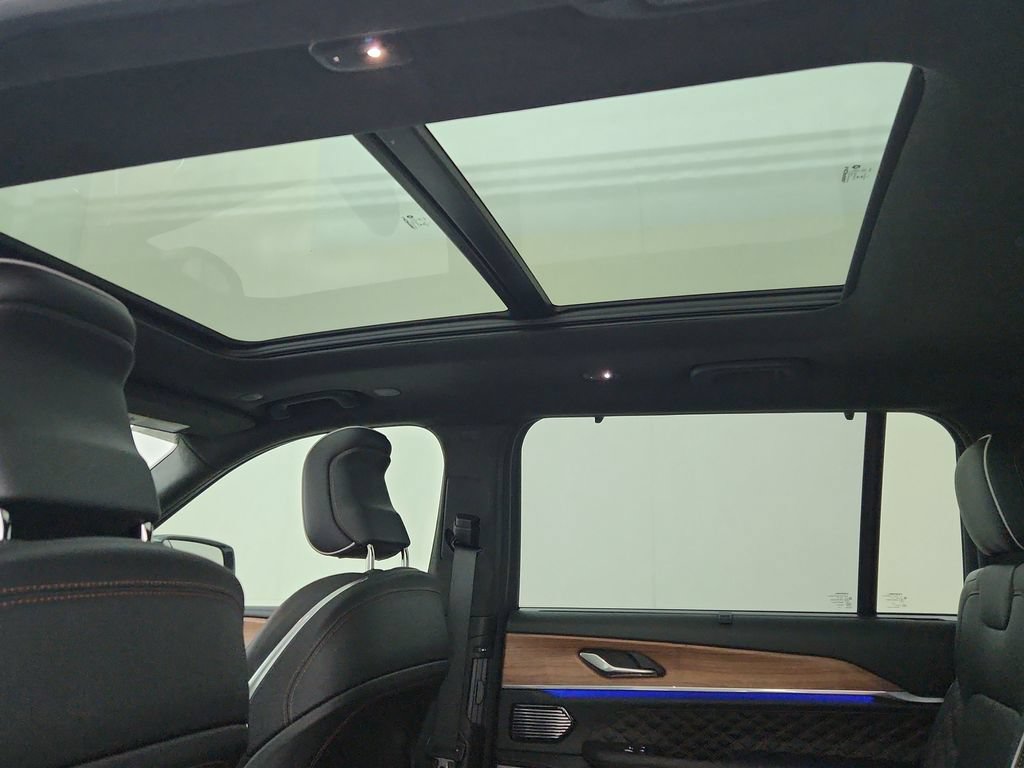 New 2026 Jeep Grand Cherokee L Summit AWD/4WD image 29