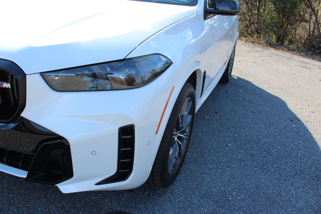 New 2026 BMW X5 M60i w/ Climate Comfort Package image 40
