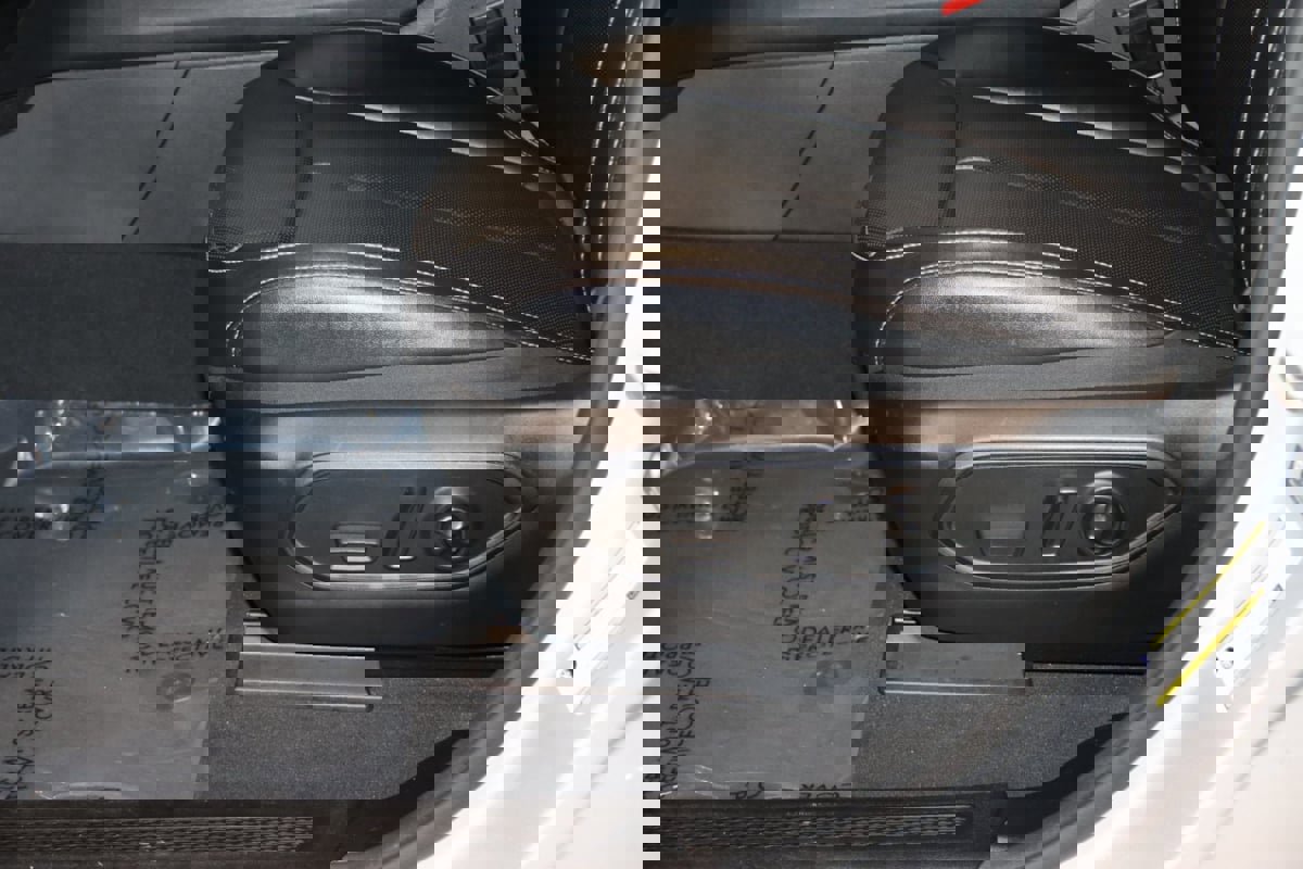 Used 2024 Jeep Grand Cherokee L Limited w/ Luxury Tech Group II image 31