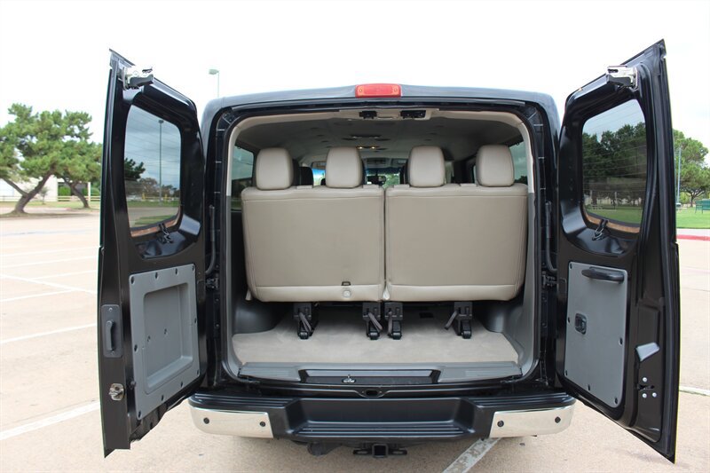 Used 2015 Nissan NV 3500 SL w/ Technology Package RWD image 9