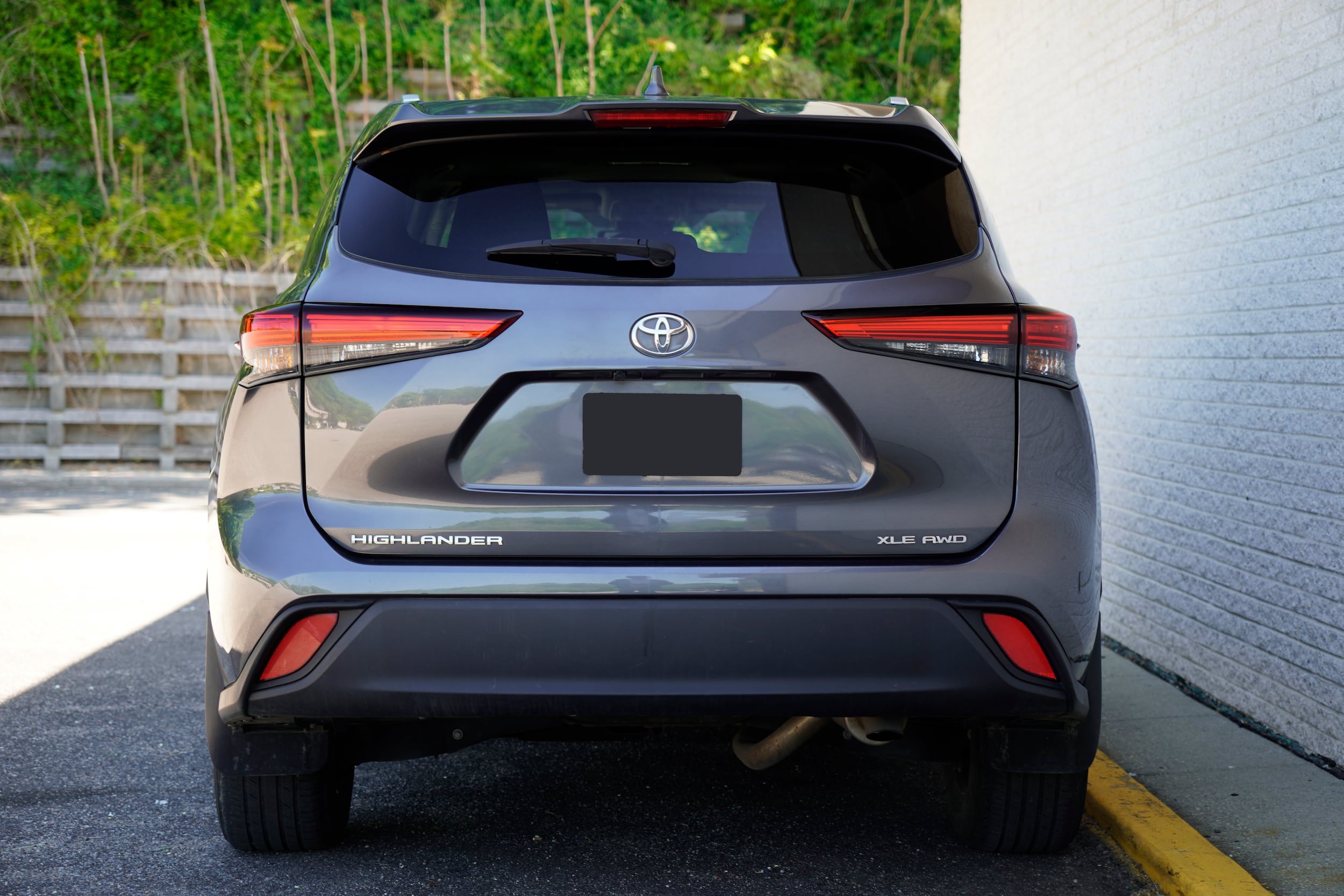 Used 2023 Toyota Highlander XLE AWD/4WD image 7