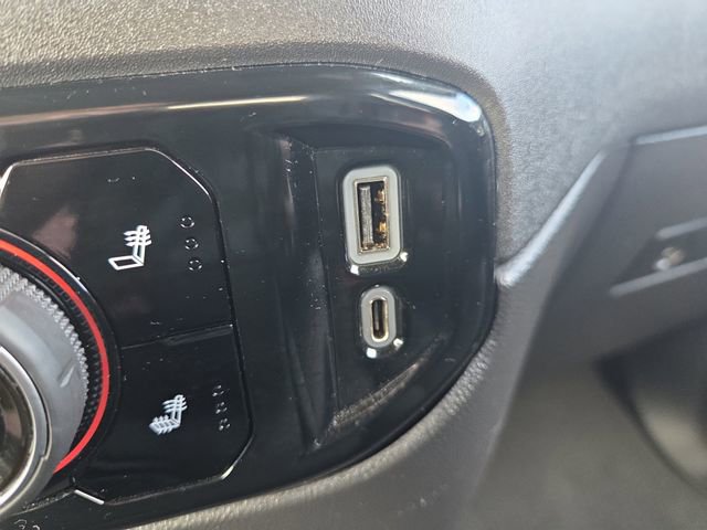 Used 2022 Chevrolet Silverado 1500 LT image 24