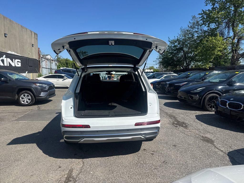 Used 2023 Audi Q7 3.0T Premium Plus AWD/4WD image 27