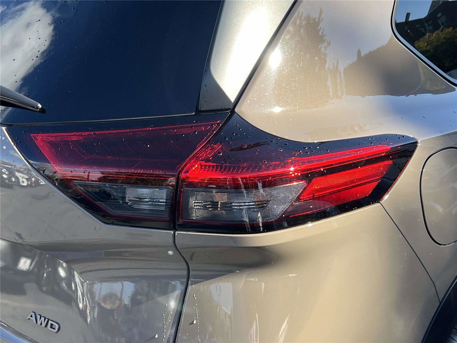 Used 2025 Nissan Rogue SV image 15