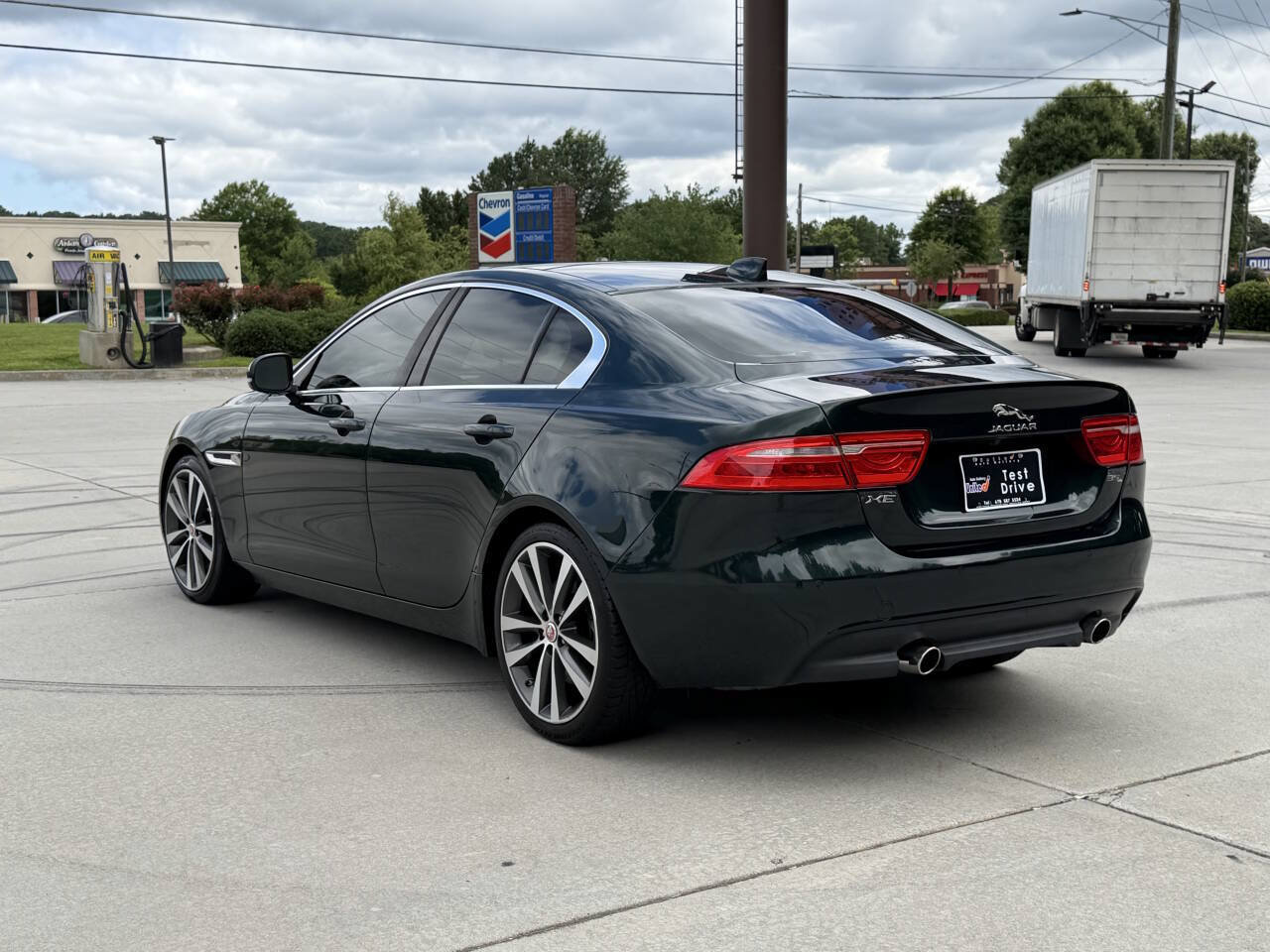 Used 2017 Jaguar XE Prestige RWD image 18