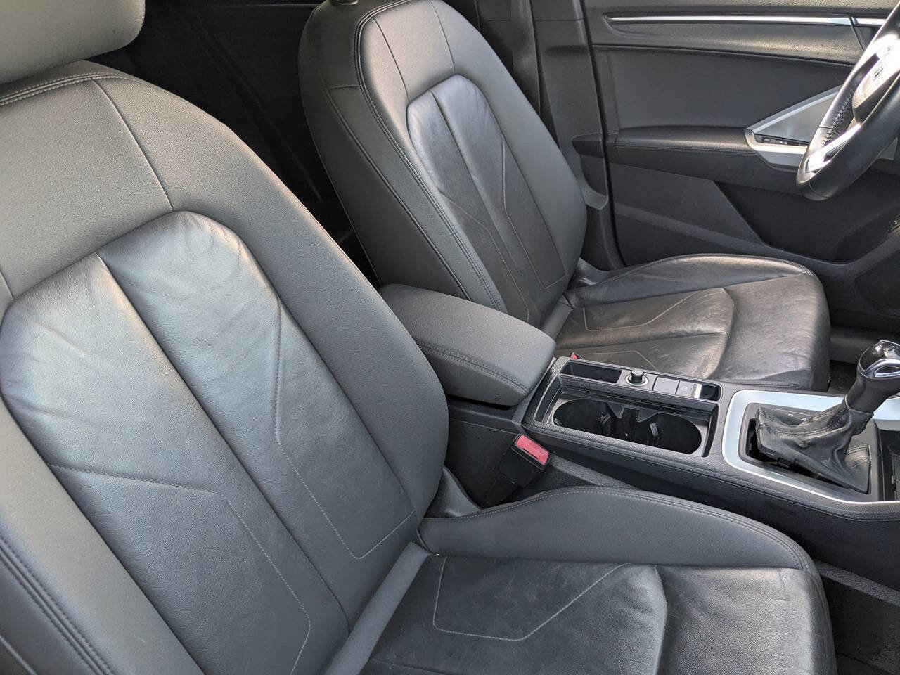 Used 2020 Audi Q3 2.0T Premium image 10