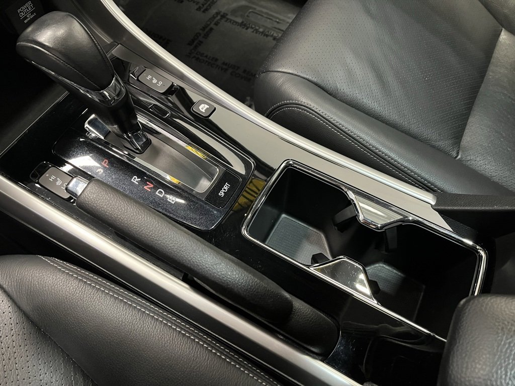 Used 2017 Honda Accord EX-L image 7