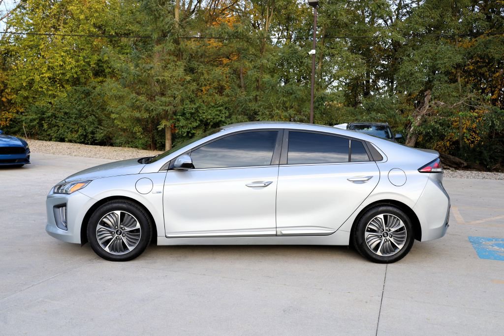 Used 2020 Hyundai Ioniq SEL image 4