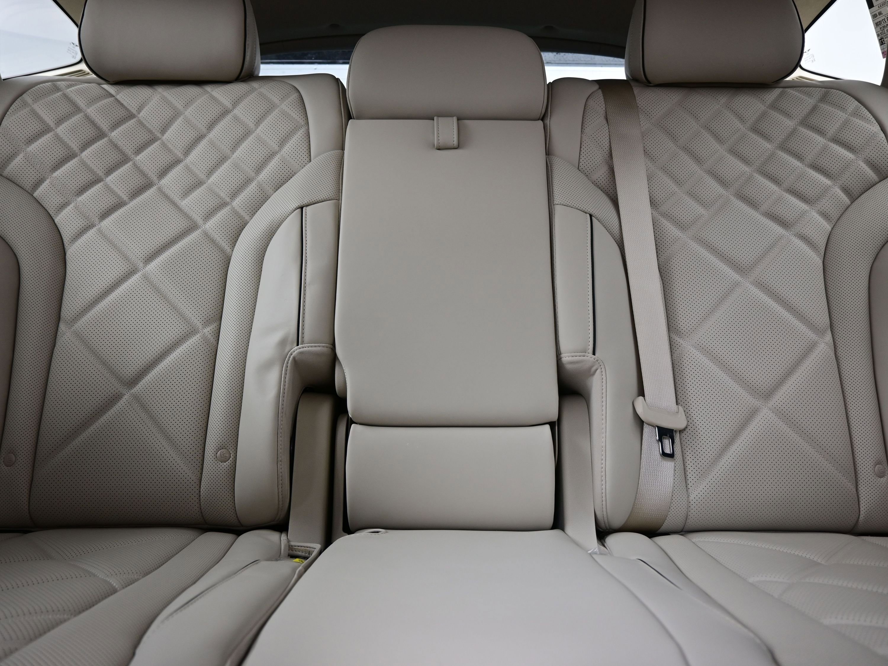 New 2025 Genesis GV80 3.5T Prestige image 10