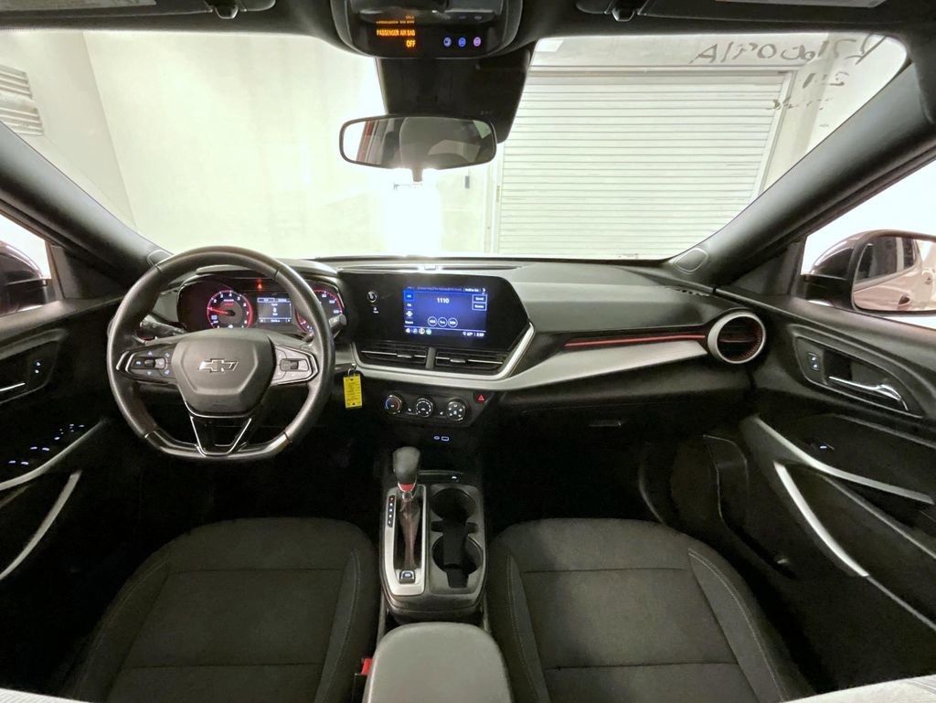 Certified 2024 Chevrolet Trax RS w/ Driver Confidence Package image 13