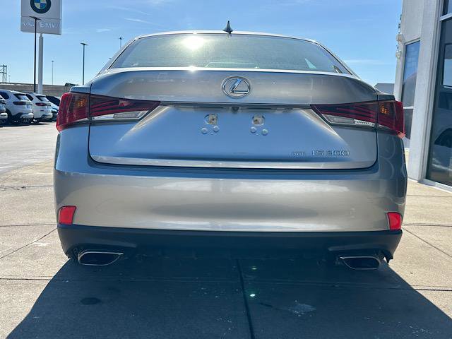 Used 2018 Lexus IS 300 AWD image 7