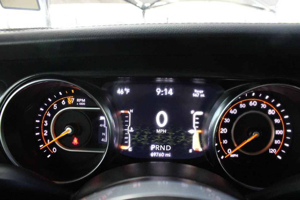 Used 2022 Jeep Wrangler Unlimited Sahara AWD/4WD image 30