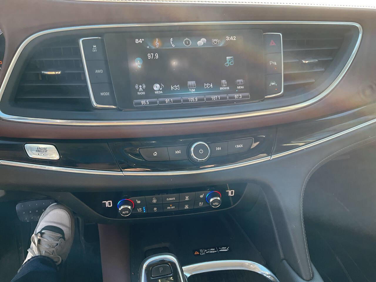 Used 2019 Buick Enclave Avenir w/ Avenir Technology Package image 17