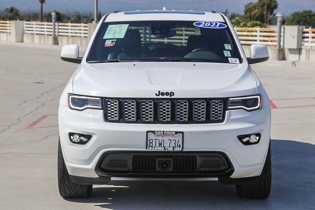 Used 2021 Jeep Grand Cherokee Laredo X RWD image 4