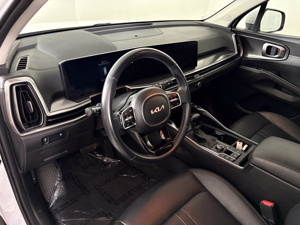 Used 2024 Kia Sorento S FWD image 16