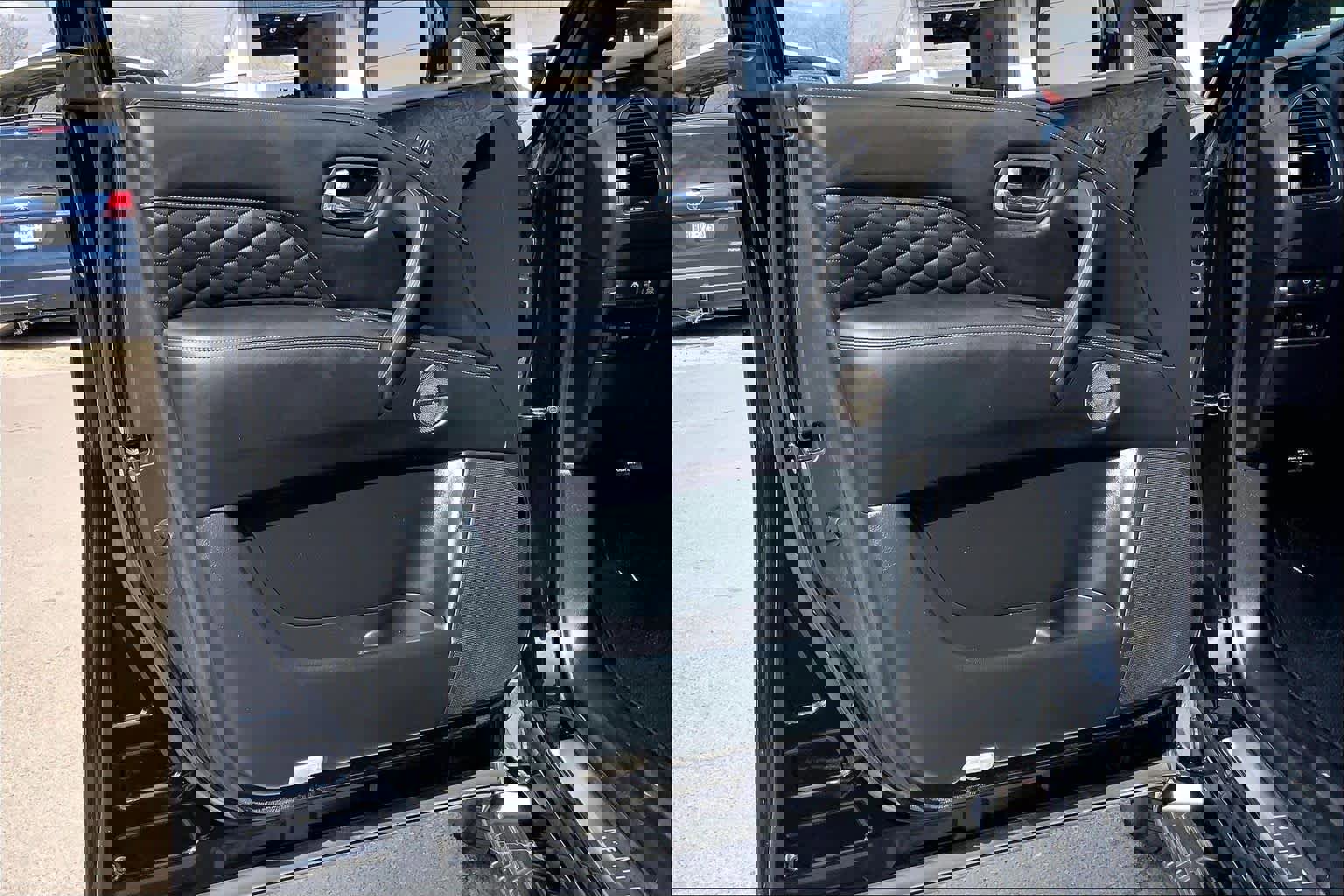 Used 2021 INFINITI QX80 Sensory w/ Cargo Package image 22