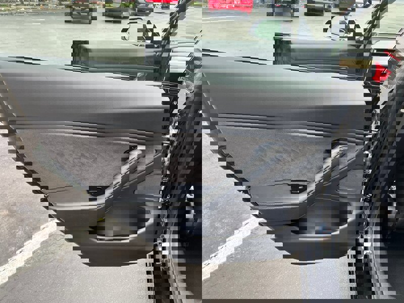 Used 2018 Tesla Model 3 Long Range image 18