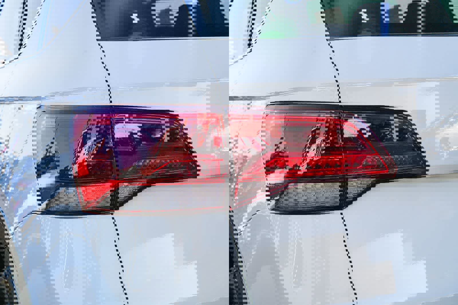 Used 2024 Volkswagen Taos SE image 7