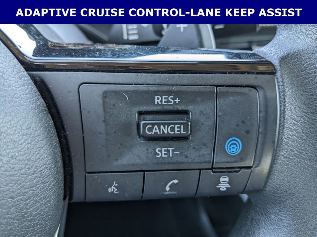 Used 2023 Nissan Rogue SV image 12