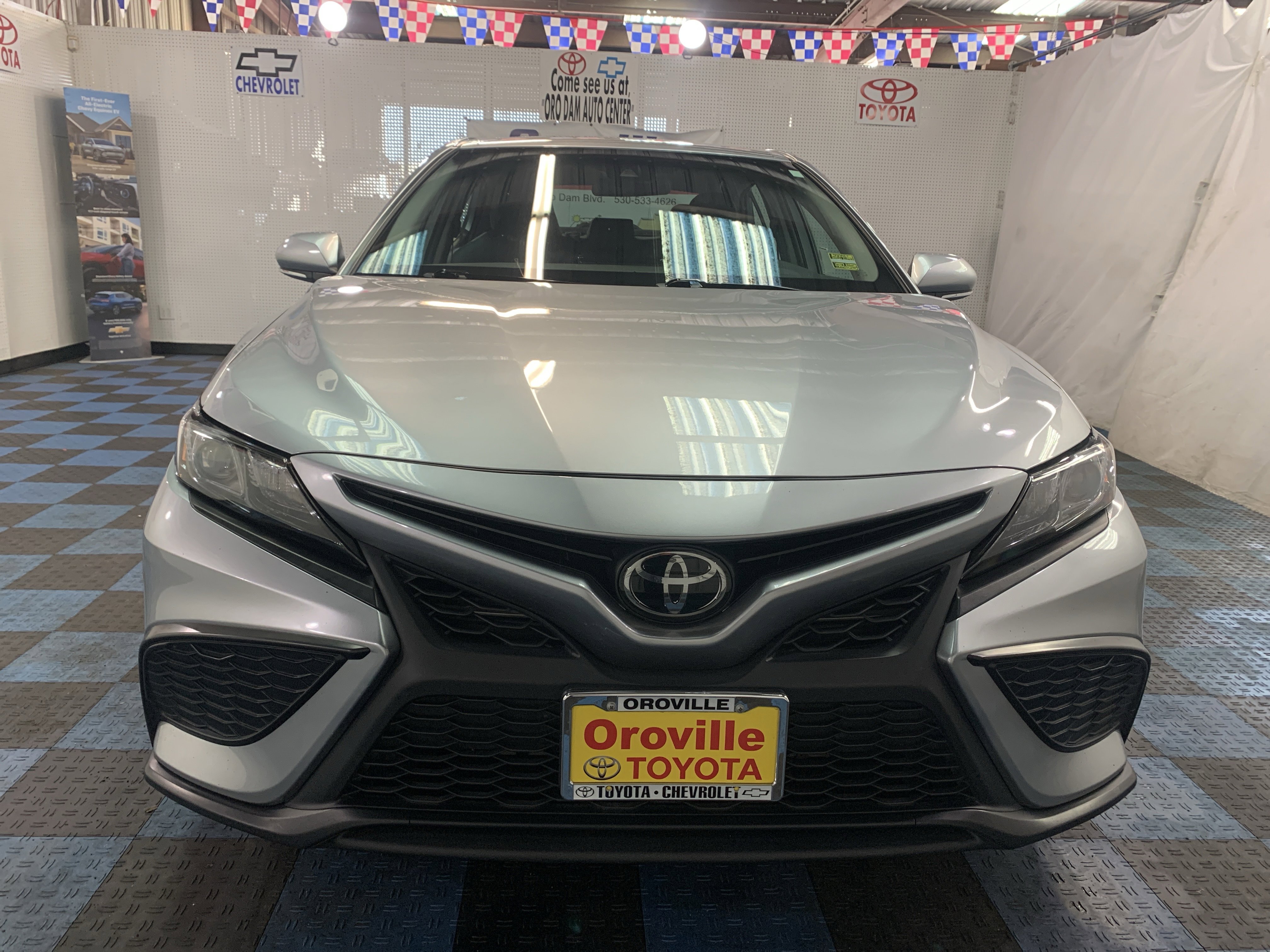 Used 2024 Toyota Camry SE image 9
