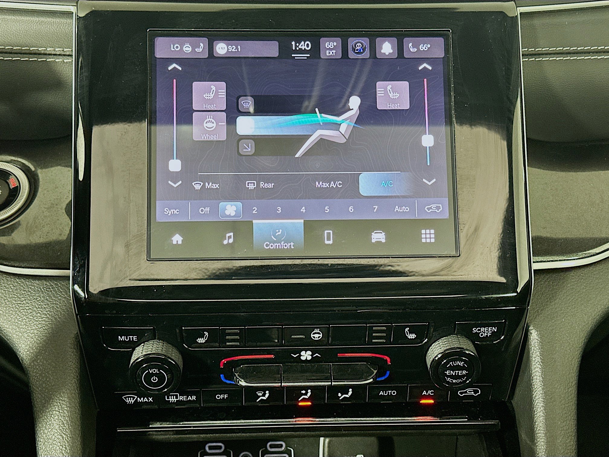 Used 2023 Jeep Grand Cherokee Altitude image 24