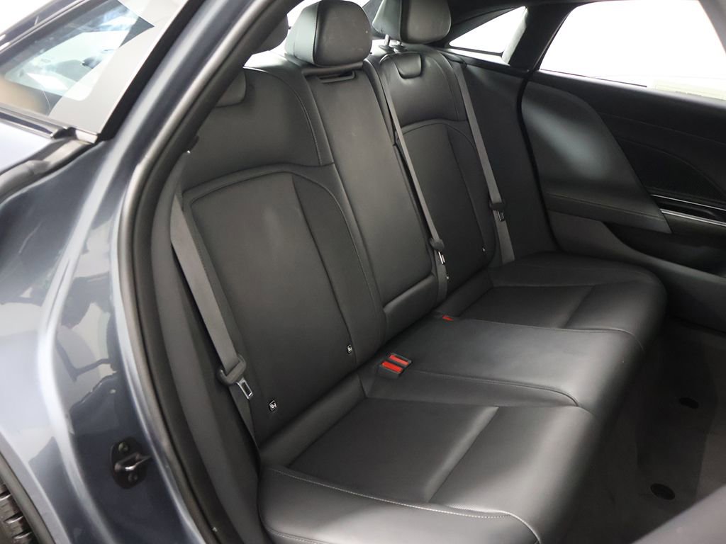 Used 2024 Lucid Air Touring AWD/4WD image 34