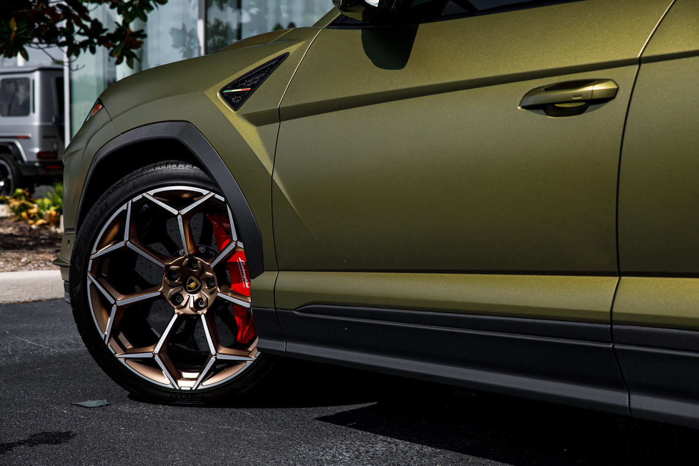 Used 2024 Lamborghini Urus Performante AWD/4WD image 25