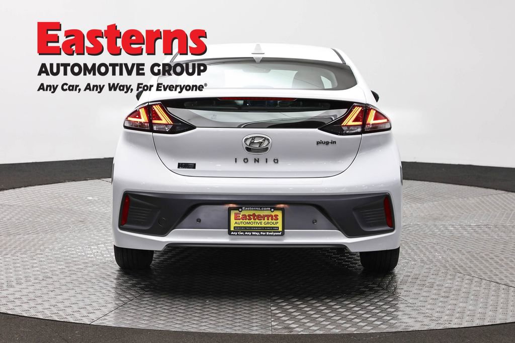 Used 2021 Hyundai Ioniq Limited FWD image 6