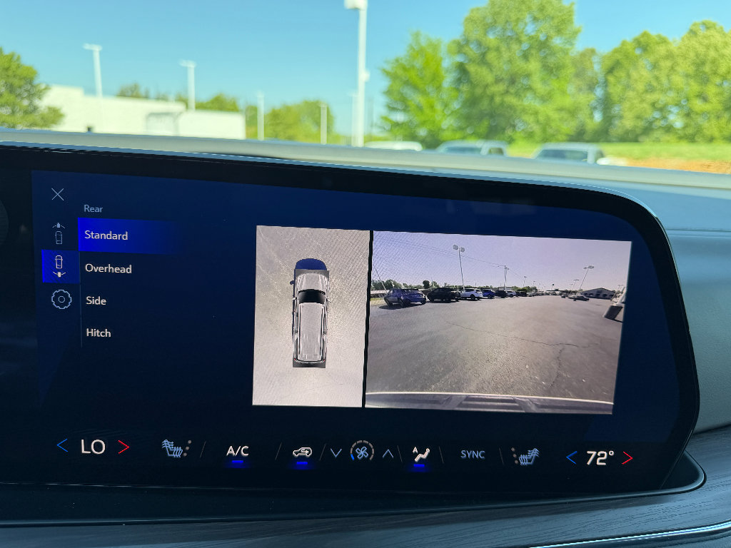 Used 2025 Chevrolet Suburban Z71 AWD/4WD image 46