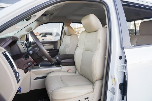Used 2015 RAM 3500 Laramie RWD image 24