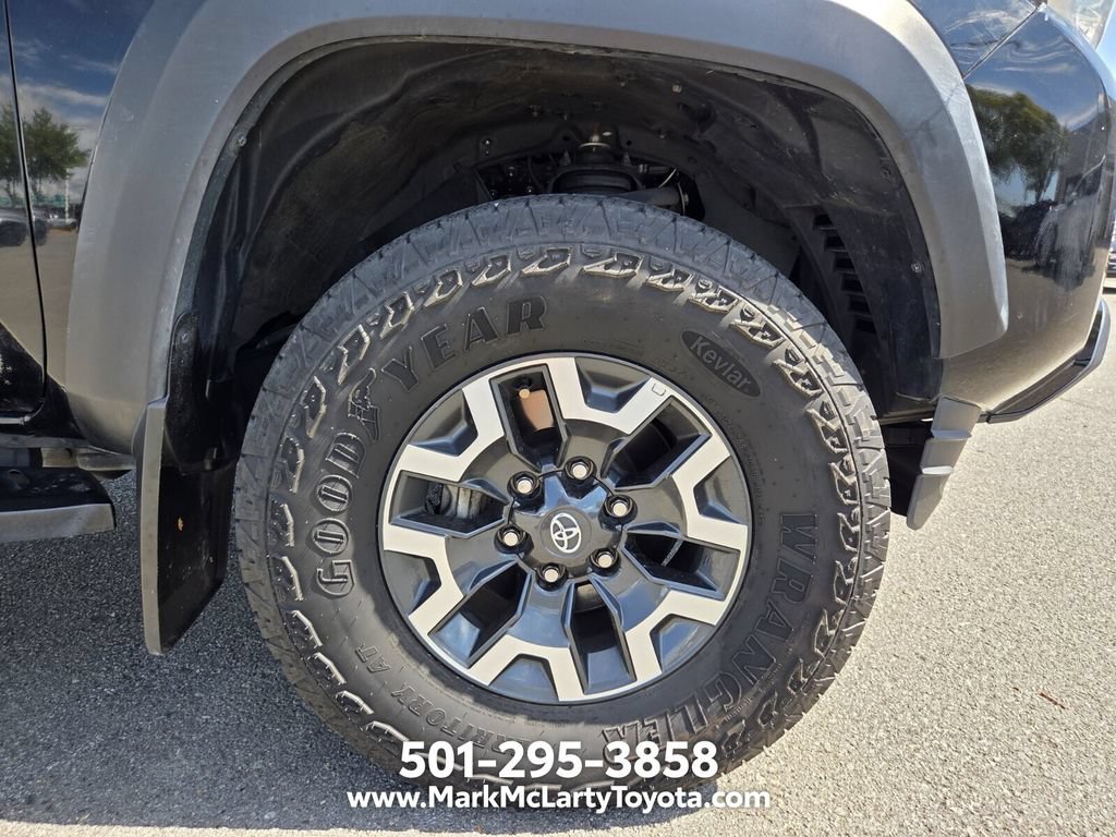 Used 2023 Toyota Tacoma TRD Off-Road w/ Technology Package AWD/4WD image 20