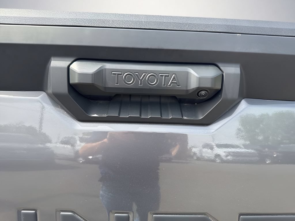 Used 2025 Toyota Tundra SR5 AWD/4WD image 36