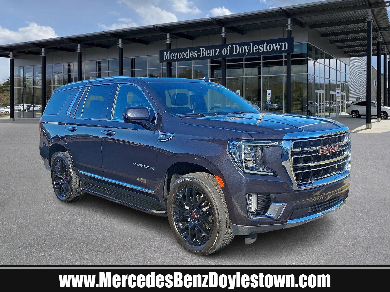 Used 2023 GMC Yukon SLT w/ SLT Luxury Package