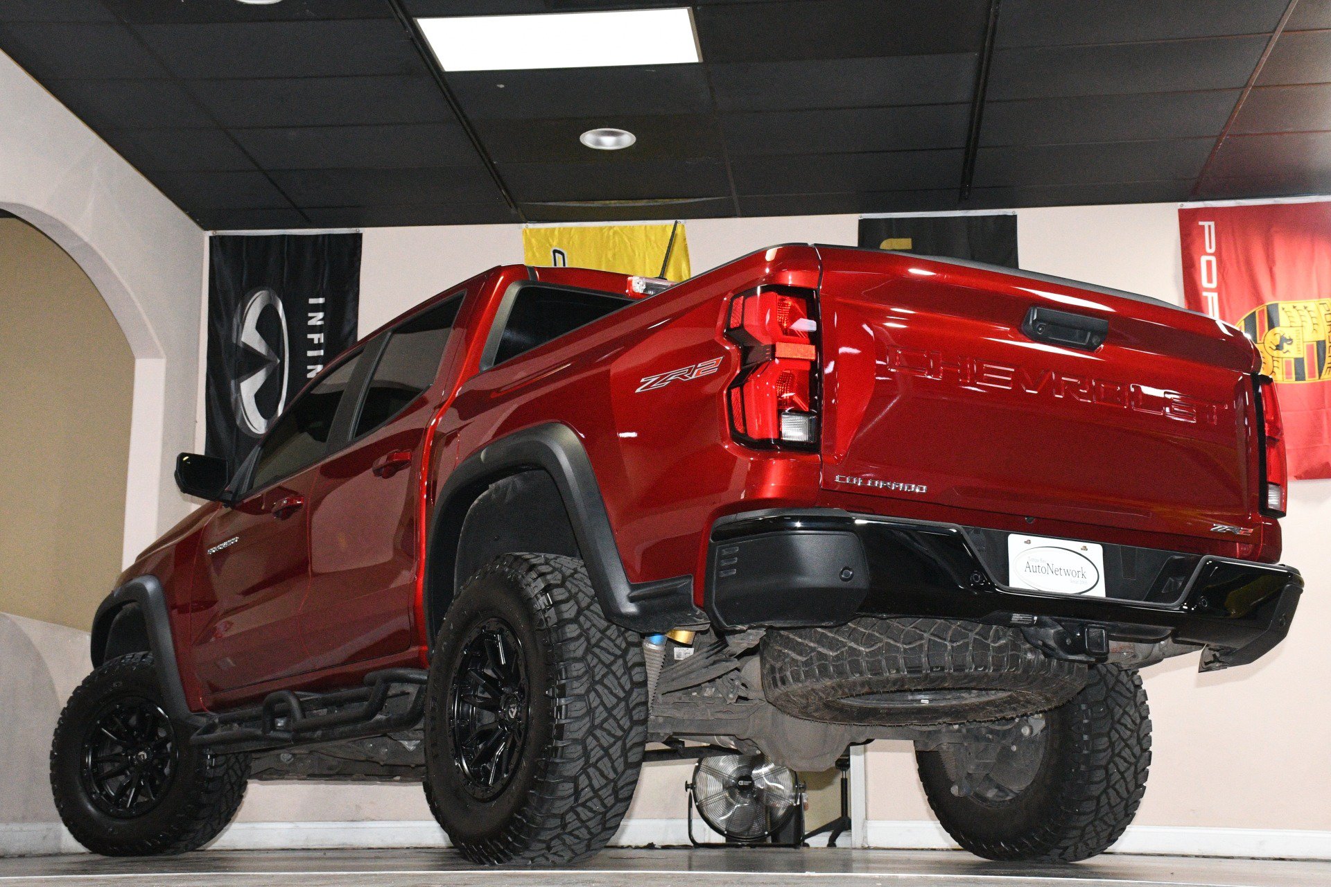 Used 2025 Chevrolet Colorado ZR2 w/ Technology Package AWD/4WD image 86
