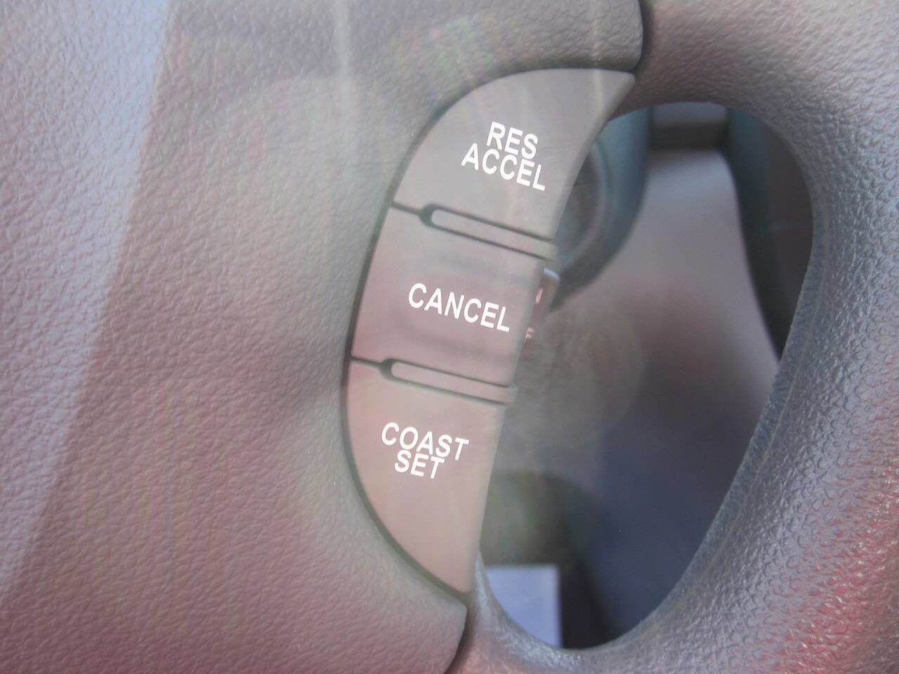 Used 2012 Kia Sedona LX w/ PWR Pkg FWD image 25