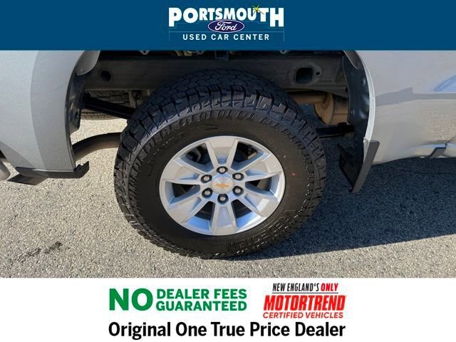 Used 2025 Chevrolet Silverado 1500 LT AWD/4WD image 32