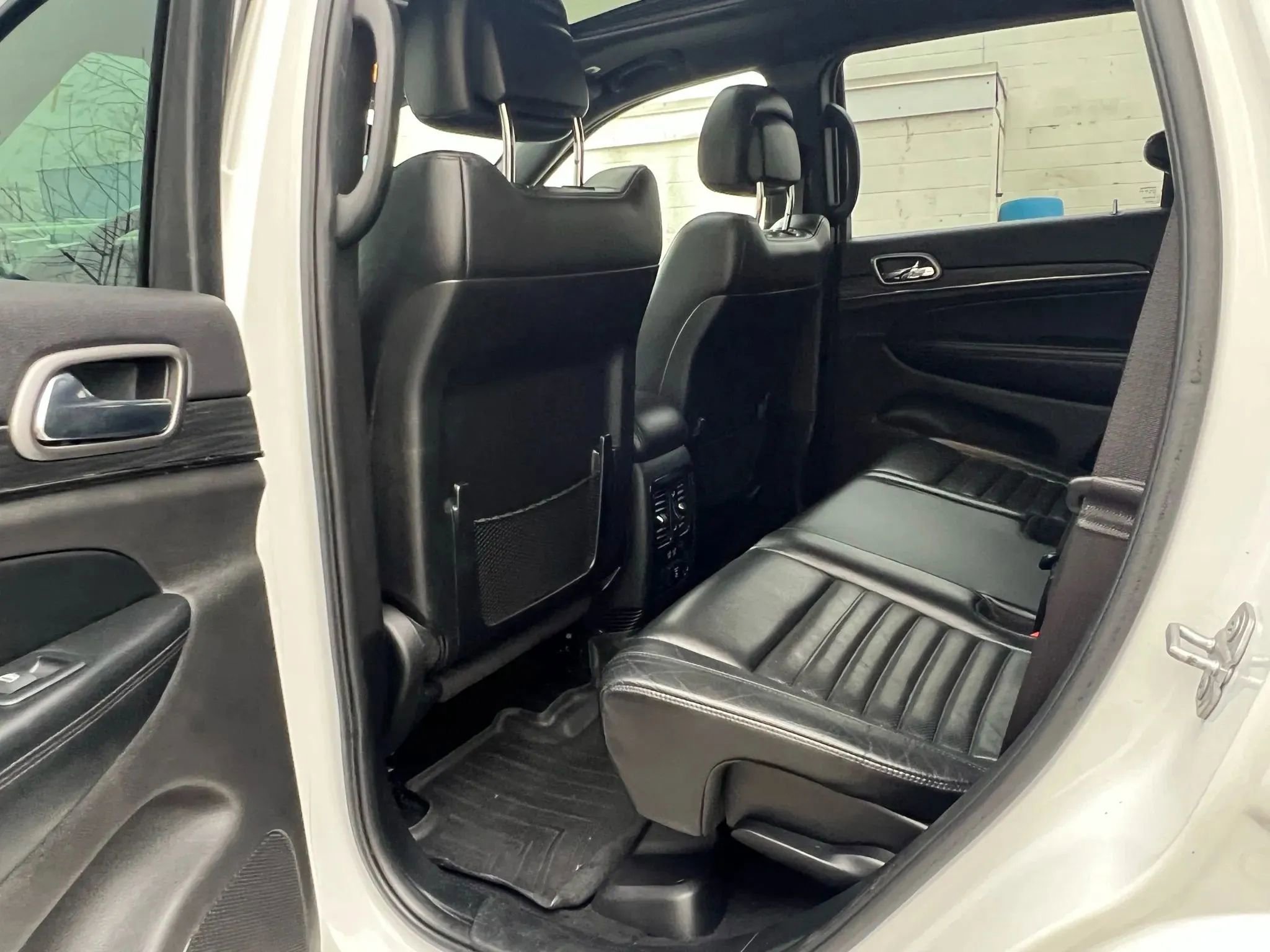 Used 2019 Jeep Grand Cherokee Limited X image 29