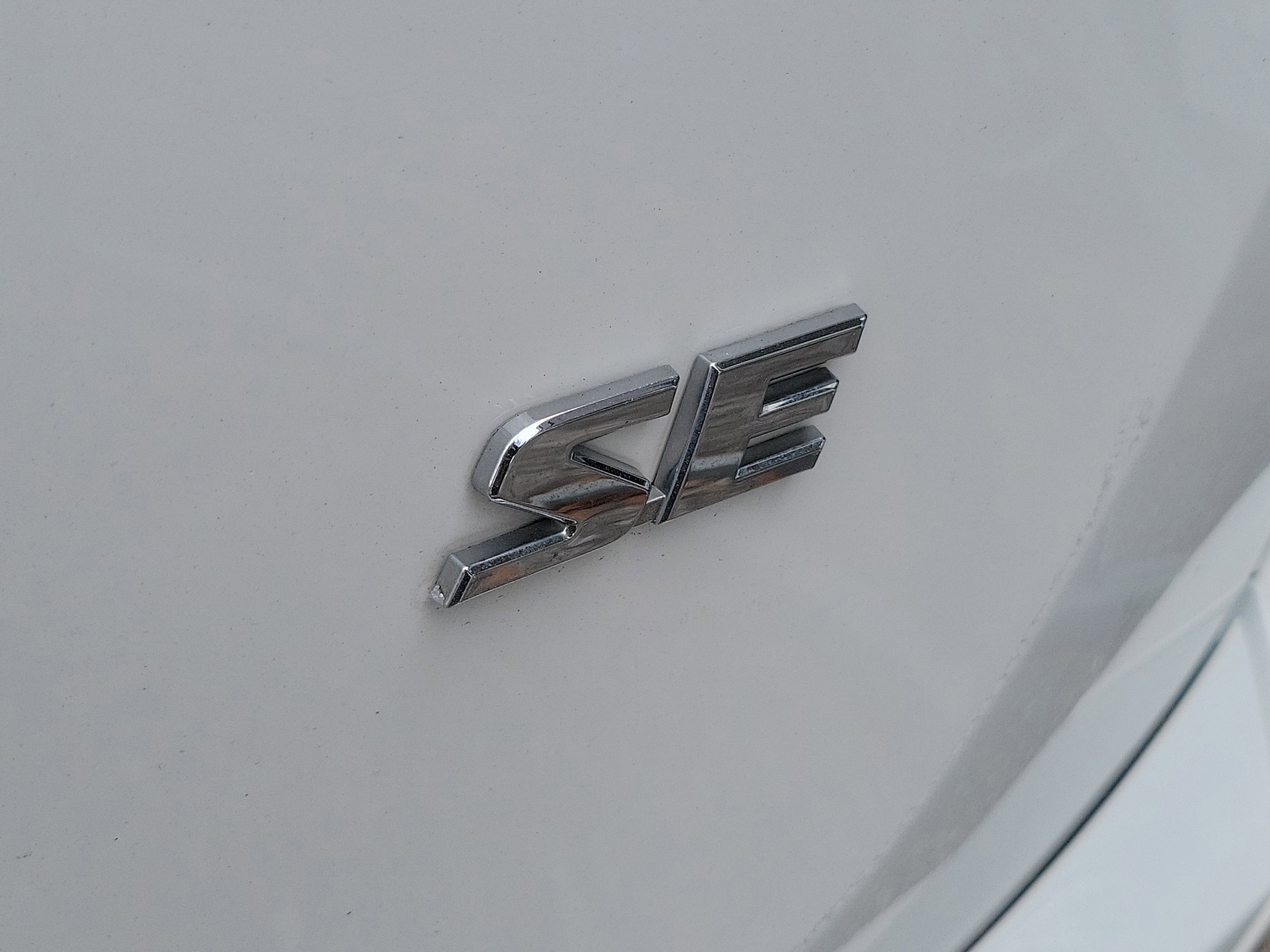 Used 2017 Toyota RAV4 SE image 10