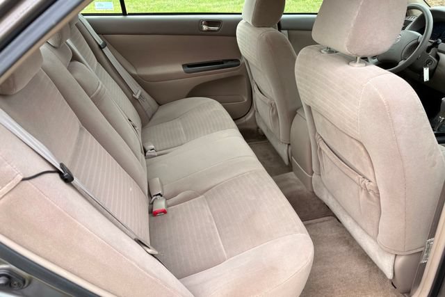 Used 2006 Toyota Camry LE FWD image 18