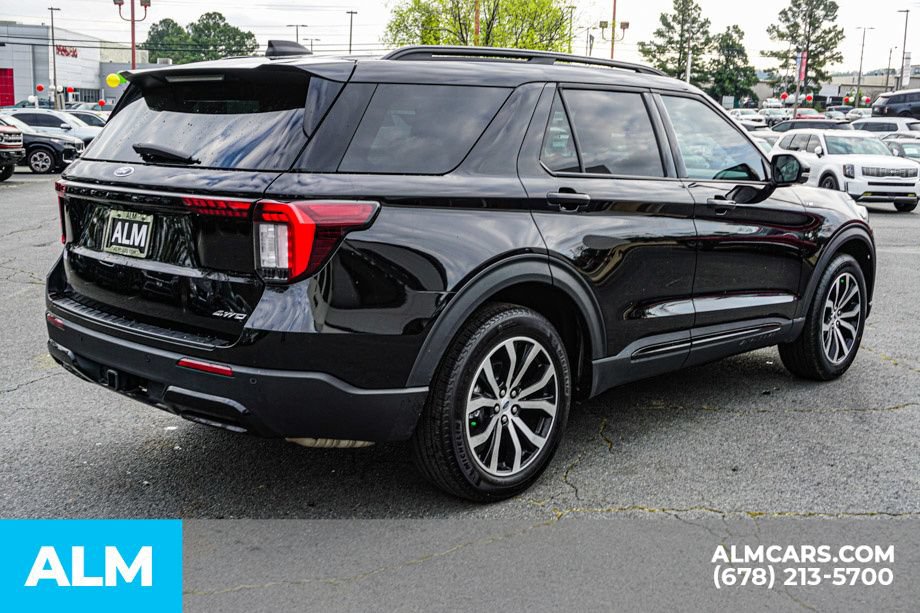 Used 2025 Ford Explorer ST-Line AWD/4WD image 5