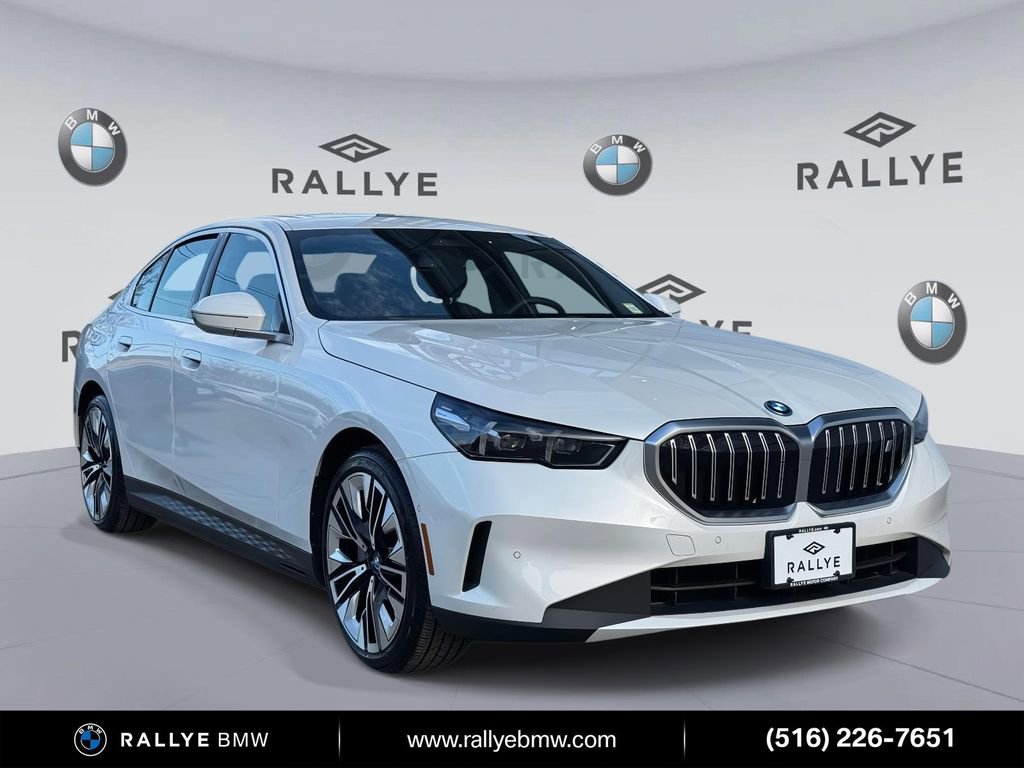 Certified 2024 BMW i5 eDrive40i w/ Convenience Package image 1