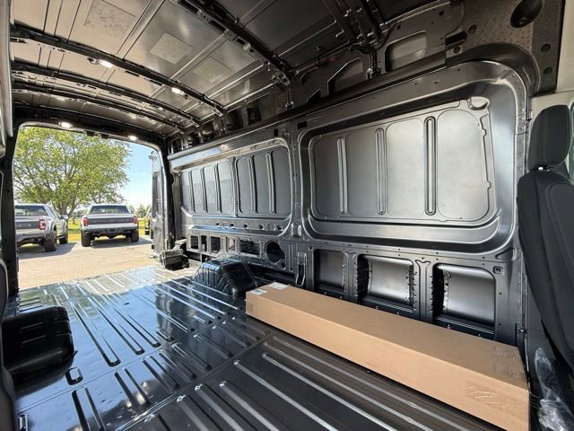 New 2026 Ford Transit 350 148 High Roof Extended DRW w/ Upfitter Package AWD/4WD image 37