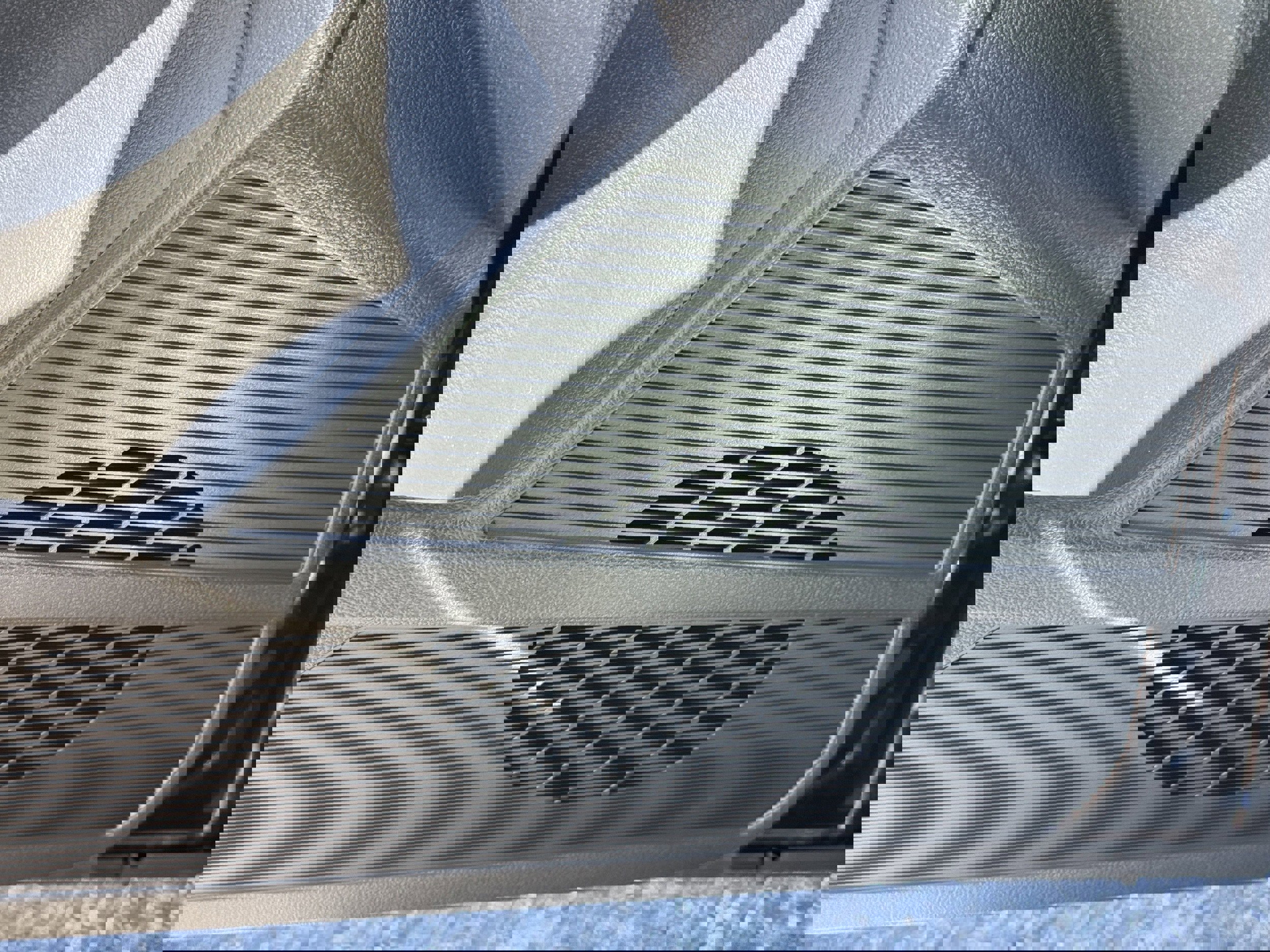 New 2025 Volkswagen Taos SE image 17