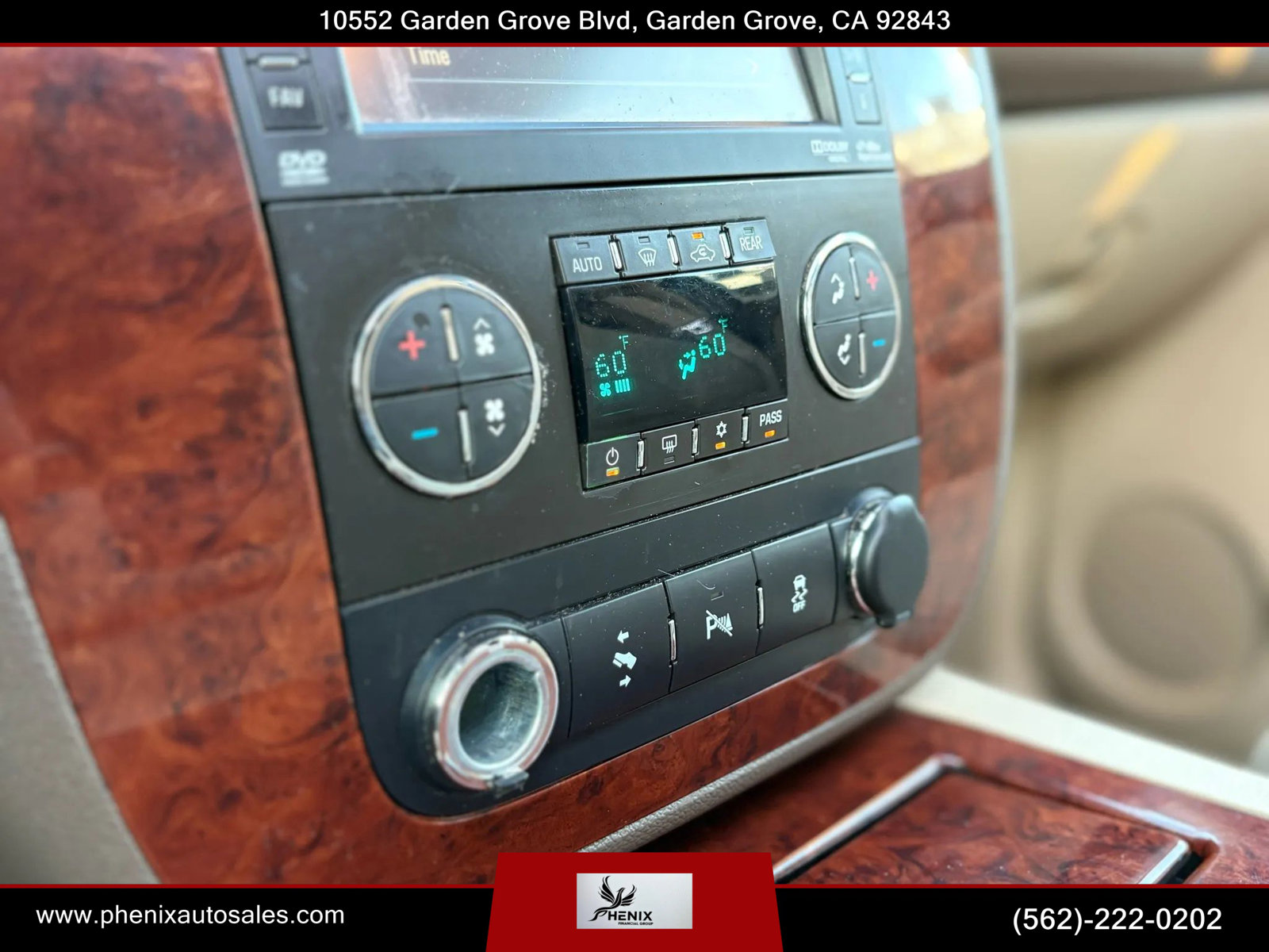 Used 2012 Chevrolet Suburban LTZ image 39